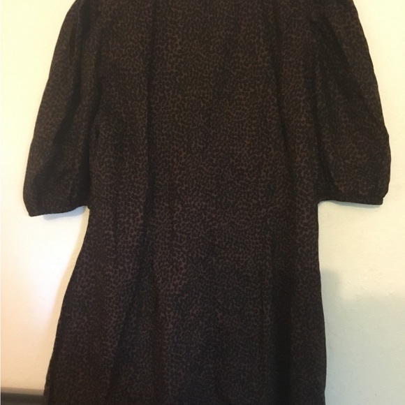 Universal Thread animal print dress with puffy sleeves - Picture 4 of 6